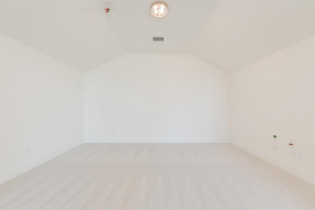 830 Montrose Drive Property Photo 27