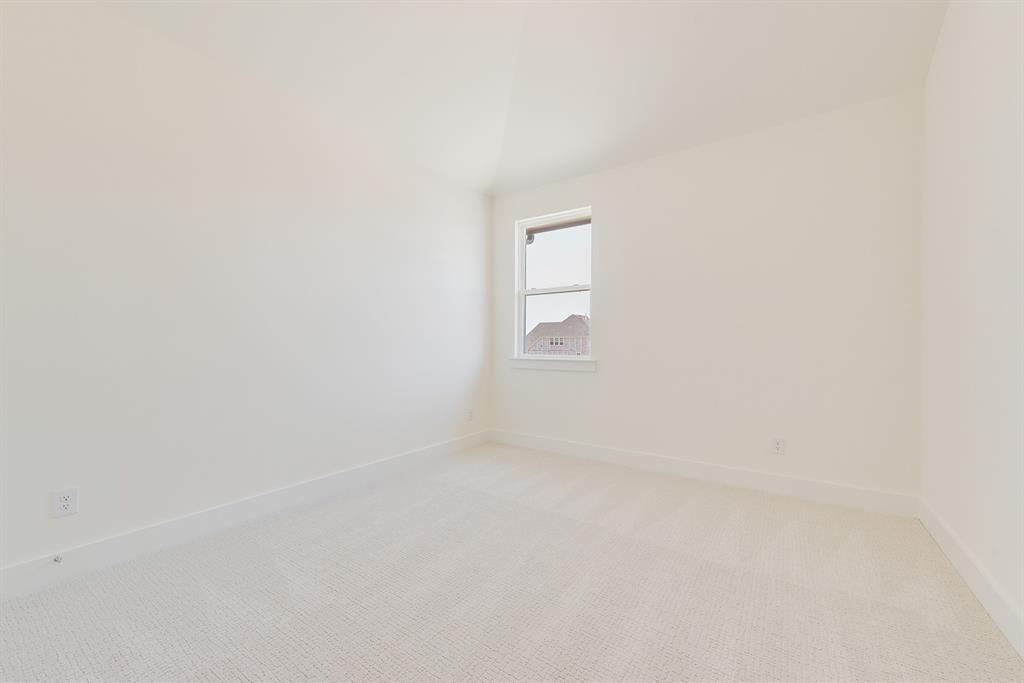 830 Montrose Drive Property Photo 28