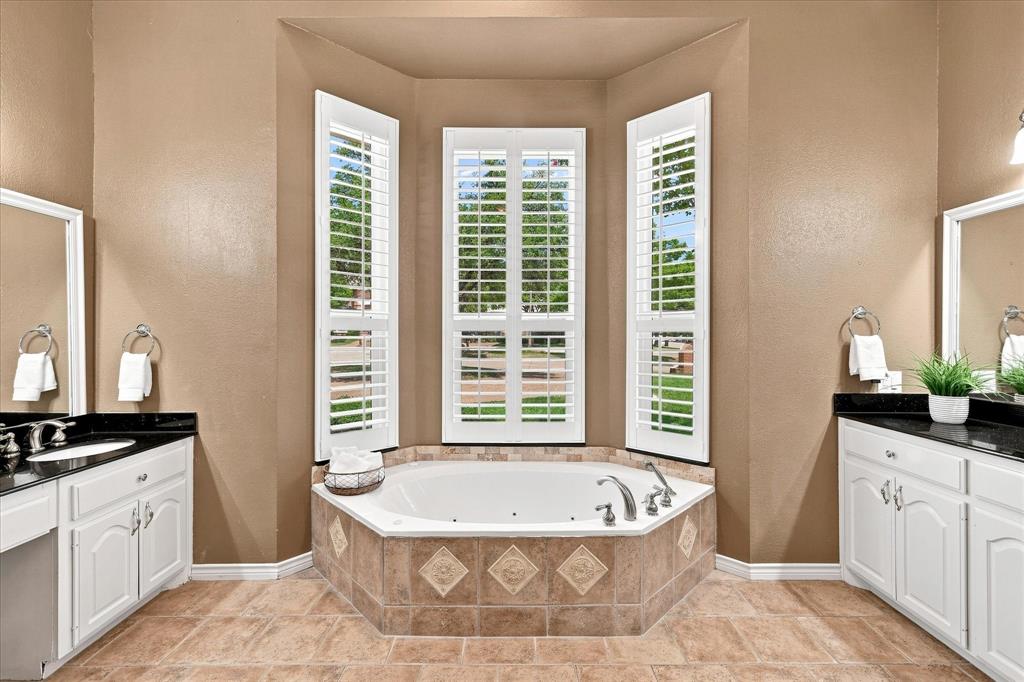 6301 Mesa Ridge Drive Property Photo 13