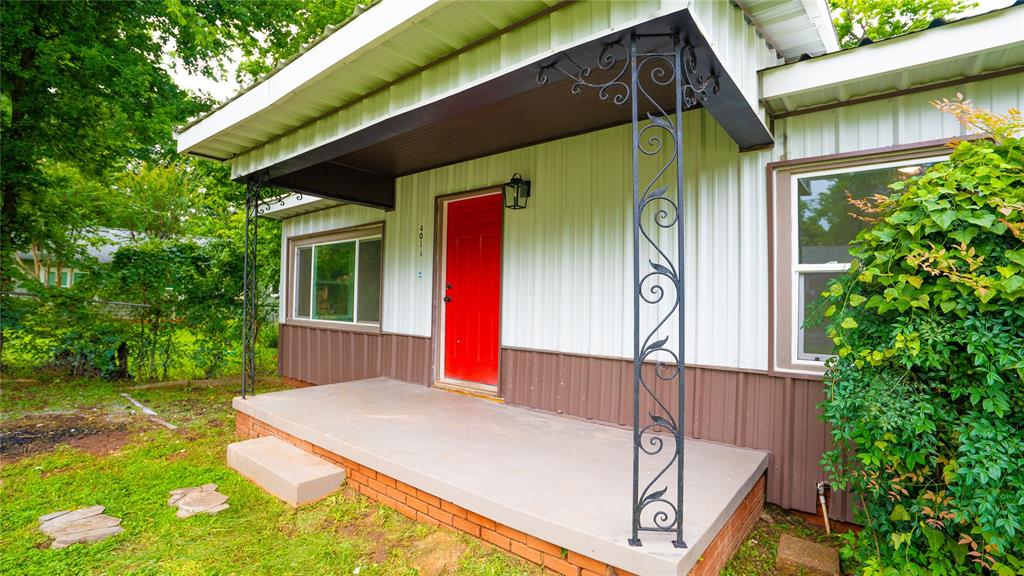 401 W Carolina Street Property Photo 2