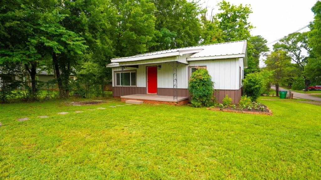401 W Carolina Street Property Photo 22