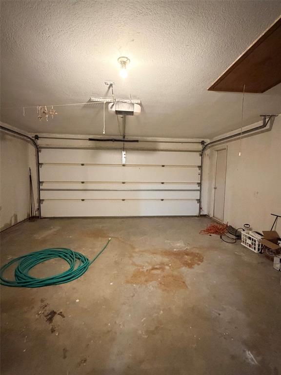105 W Elm Street Property Photo 19