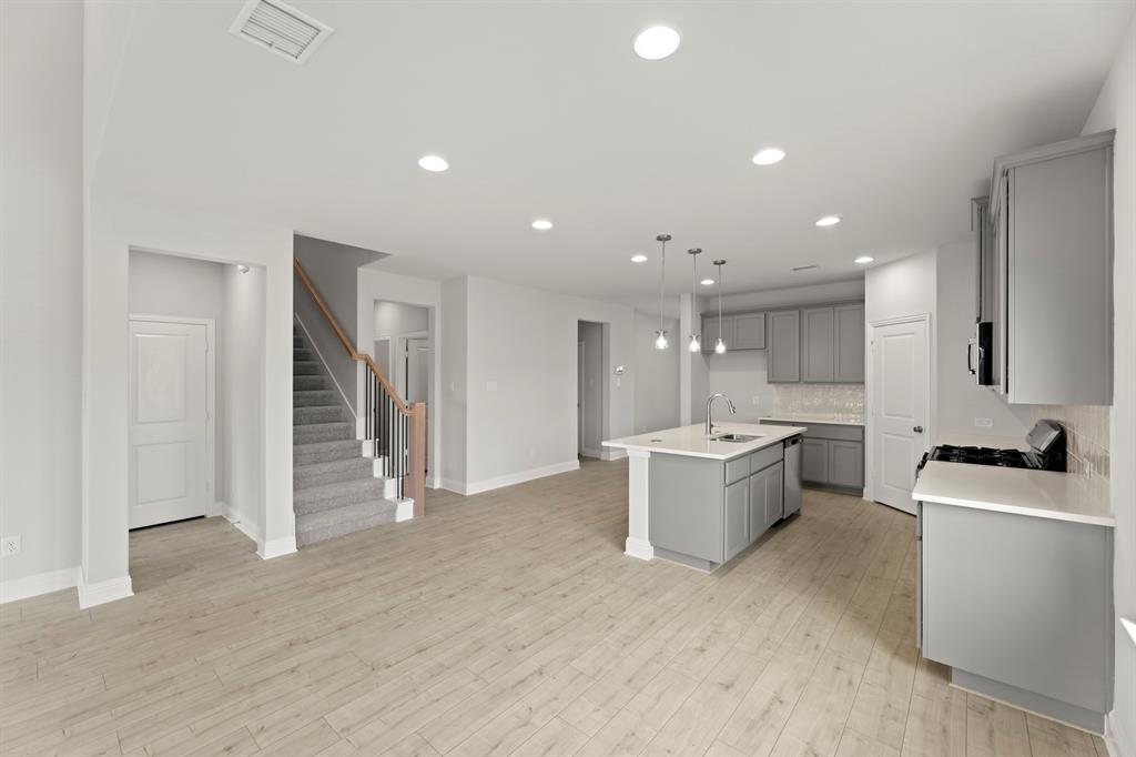 3203 Dunbar Drive Property Photo 6