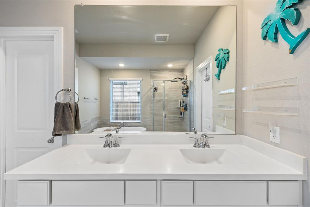 2321 Green River Road Property Photo 15
