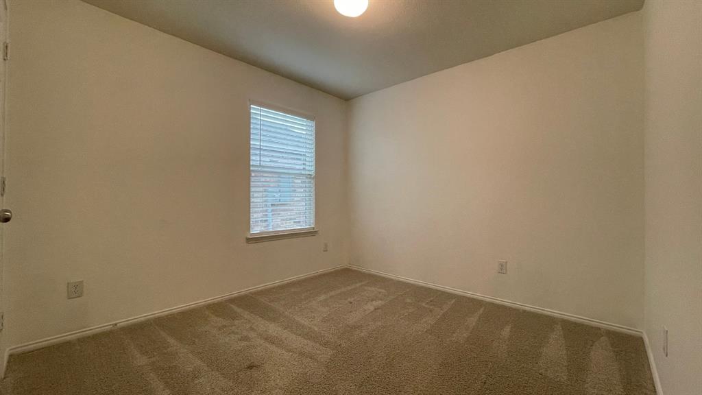 1315 Binfield Drive Property Photo 12