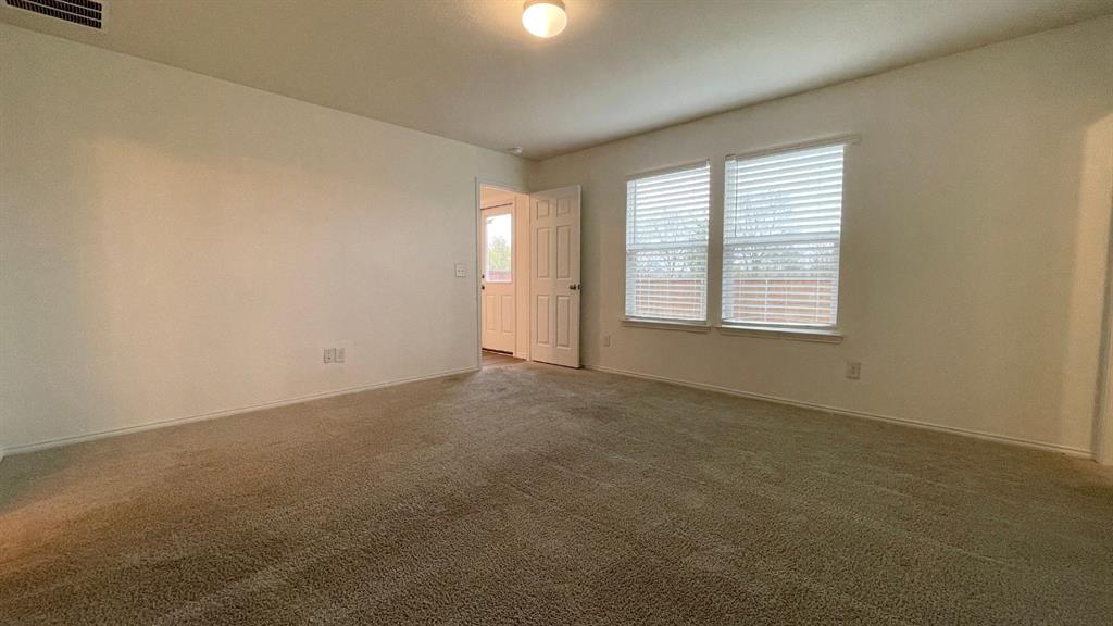 1315 Binfield Drive Property Photo 15