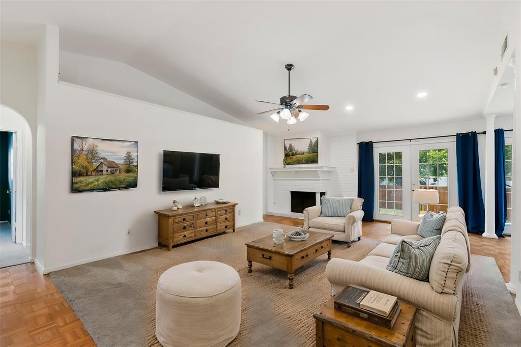1804 Westwood Circle Property Photo 3