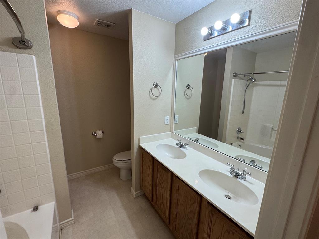 8831 Holliday Lane Property Photo 7