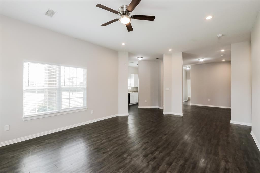 1633 Mockingbird Lane Property Photo 4