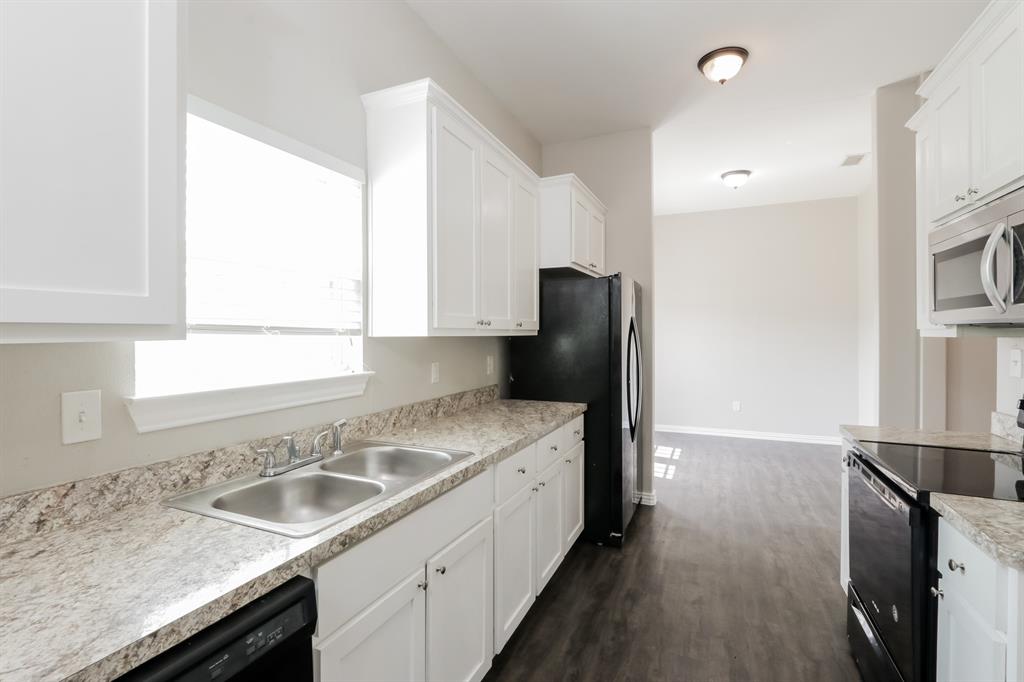 1633 Mockingbird Lane Property Photo 8