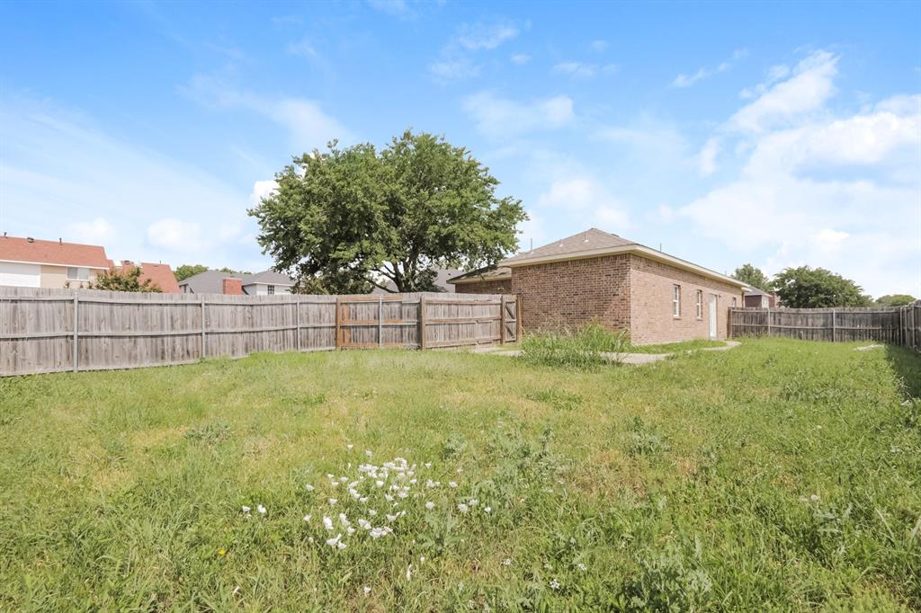 1633 Mockingbird Lane Property Photo 15