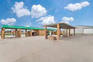 1545 Everman Parkway Property Photo 2