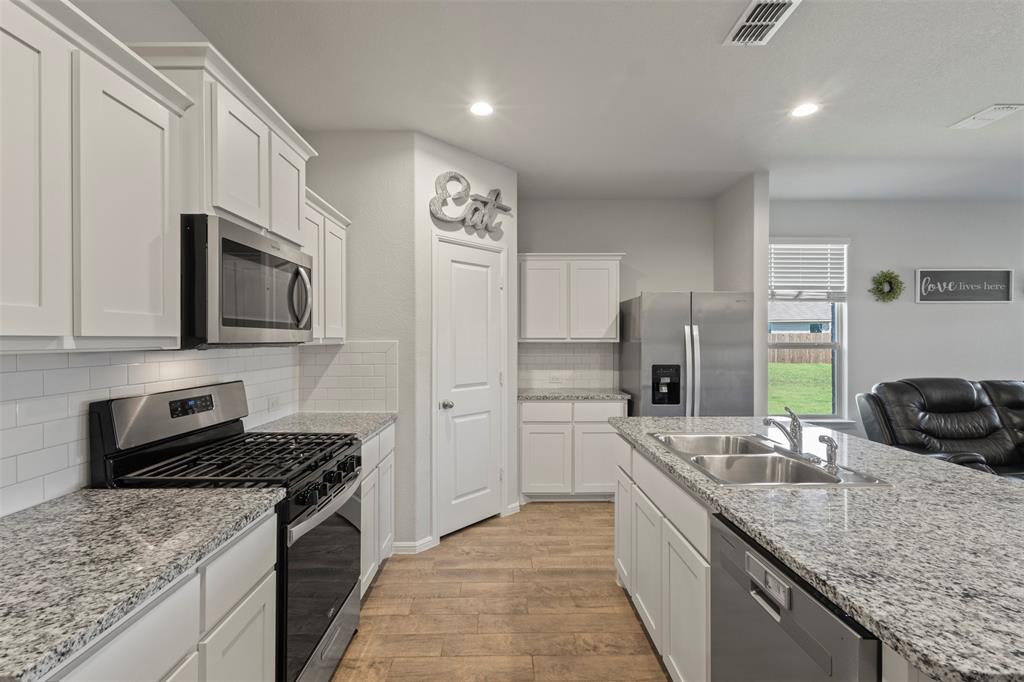 5405 N Wind Lane Property Photo 4