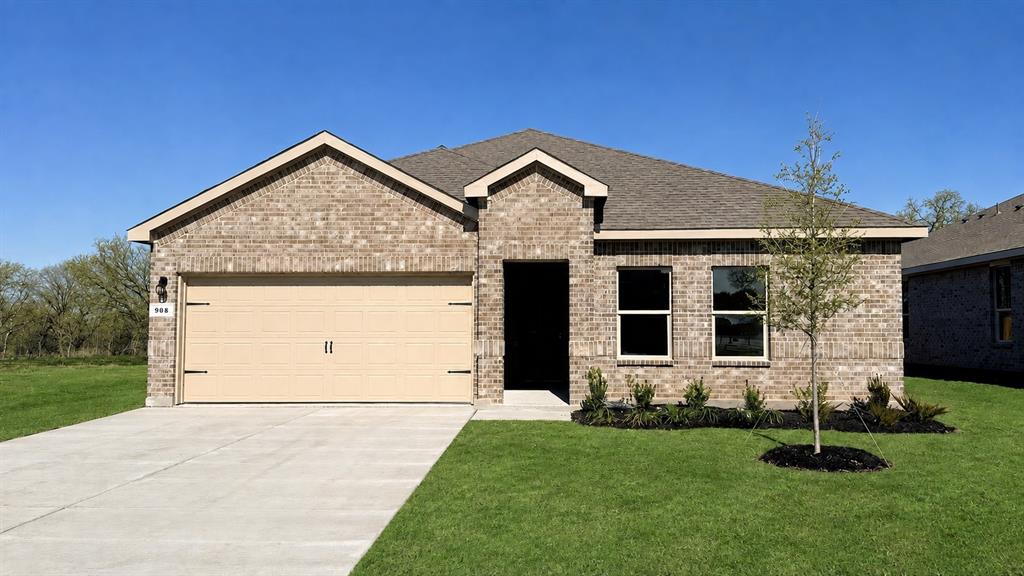 908 PARKVIEW Drive Property Photo 1