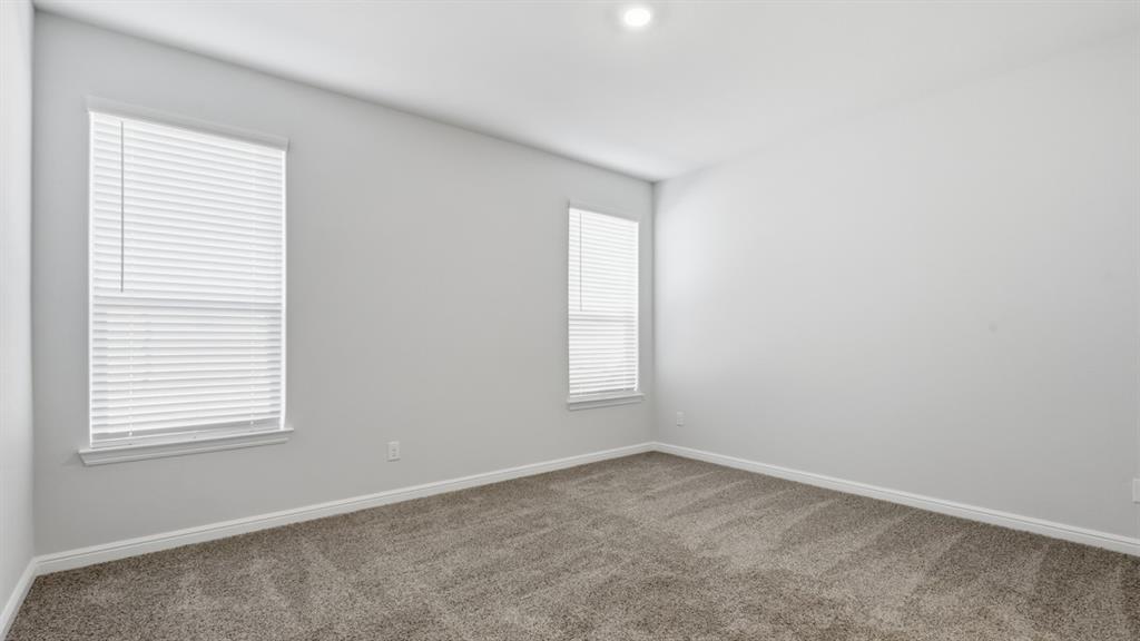 908 Parkview Drive Property Photo 9