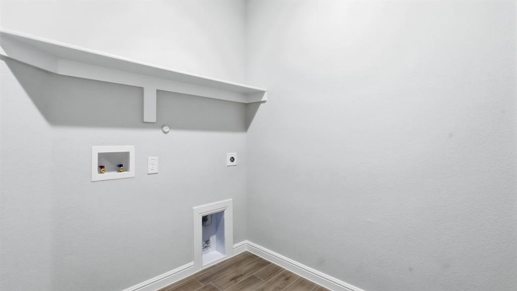 908 Parkview Drive Property Photo 17