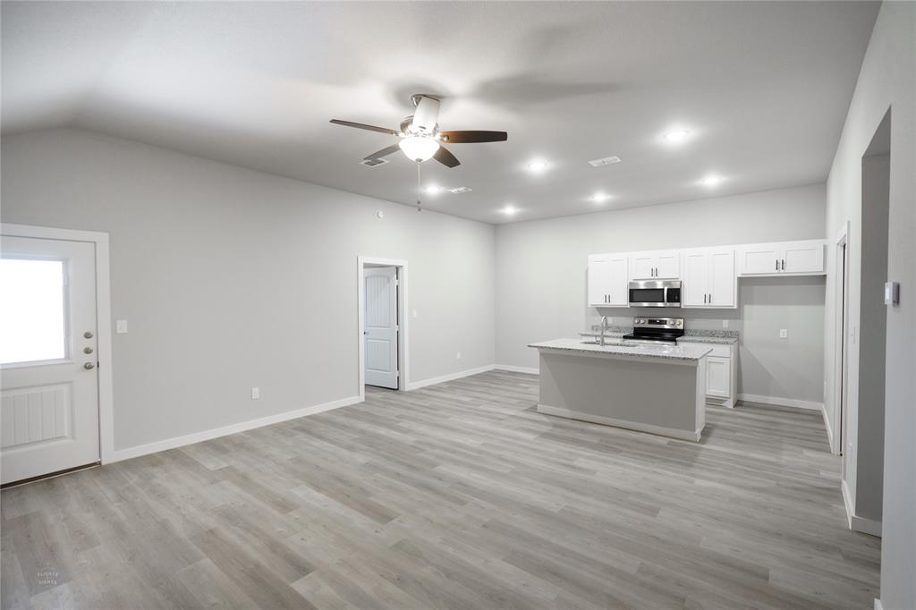 2710 Baron Avenue Property Photo 7