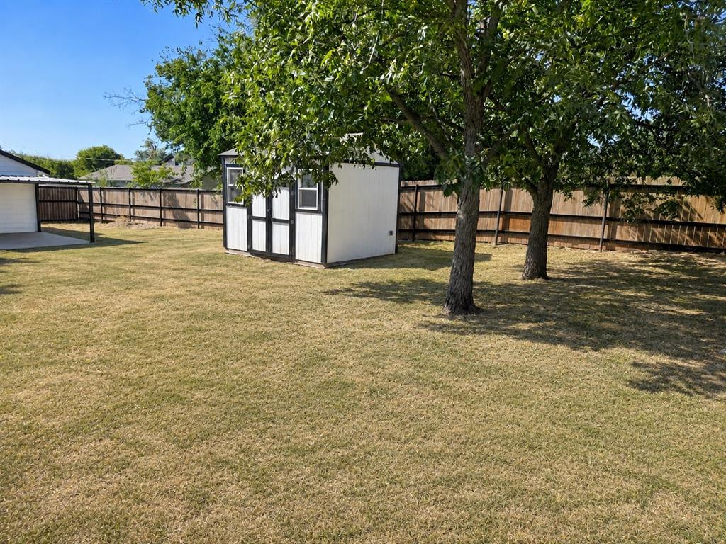 106 Raymond Street Property Photo 25