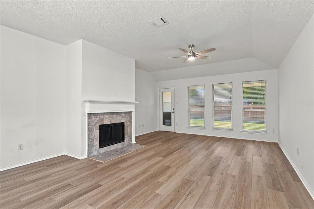 9900 Carter Drive Property Photo 6