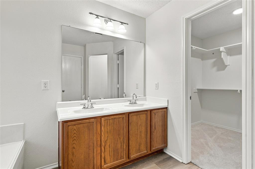 9900 Carter Drive Property Photo 22