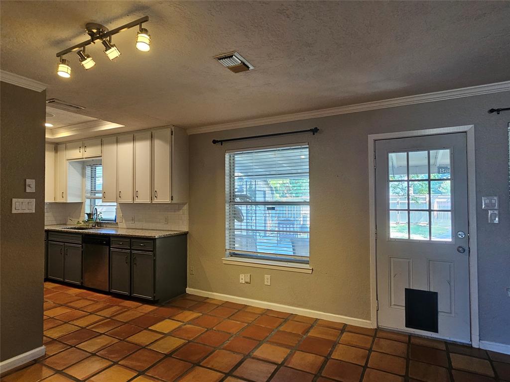 7239 Muse Court Property Photo 6