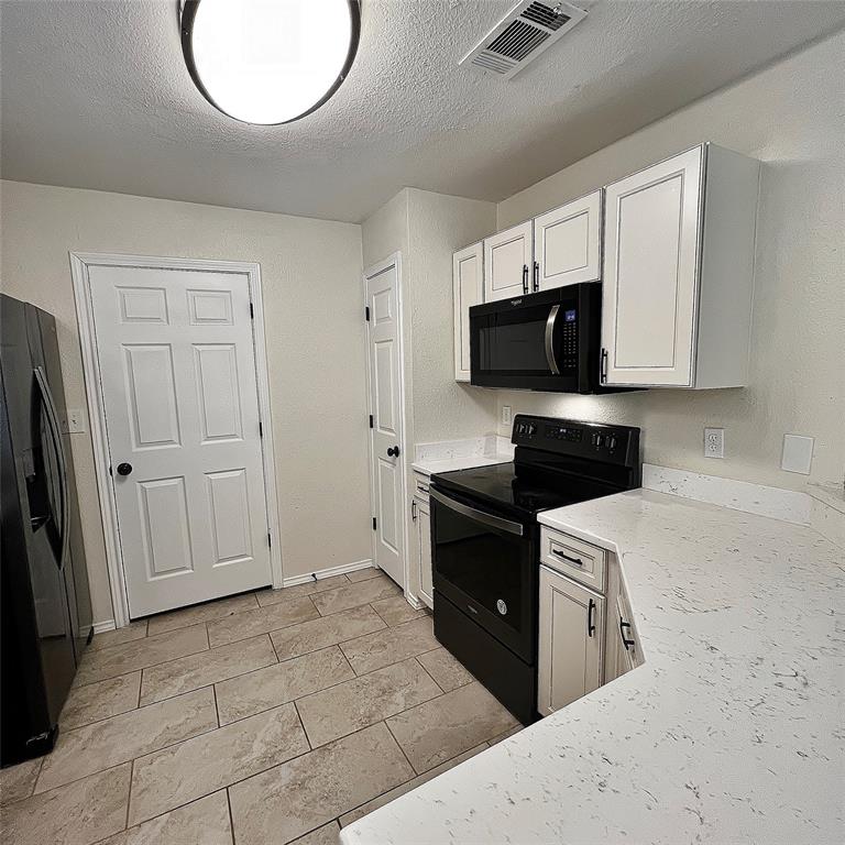 4808 Waxwing Drive Property Photo 11