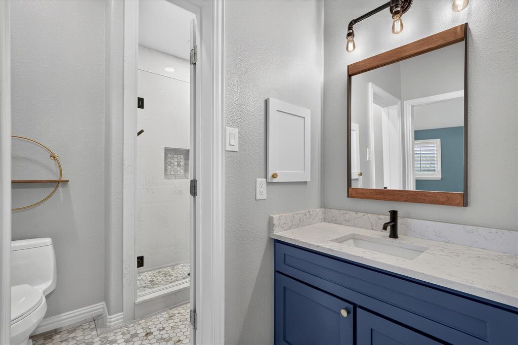 425 Waters Edge Way Property Photo 23