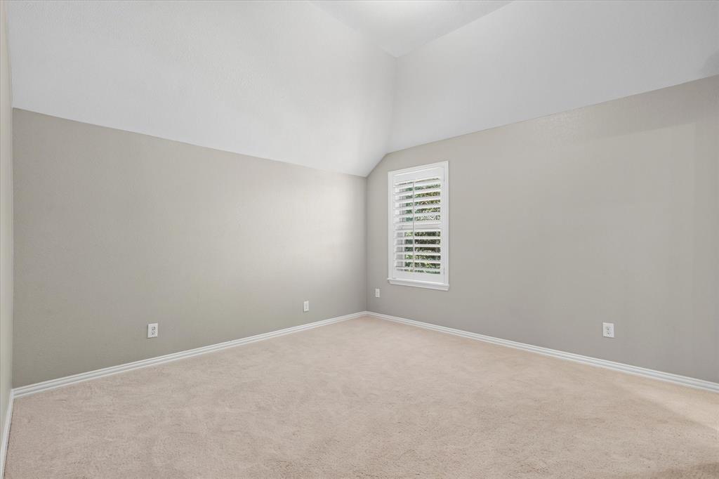 425 Waters Edge Way Property Photo 26