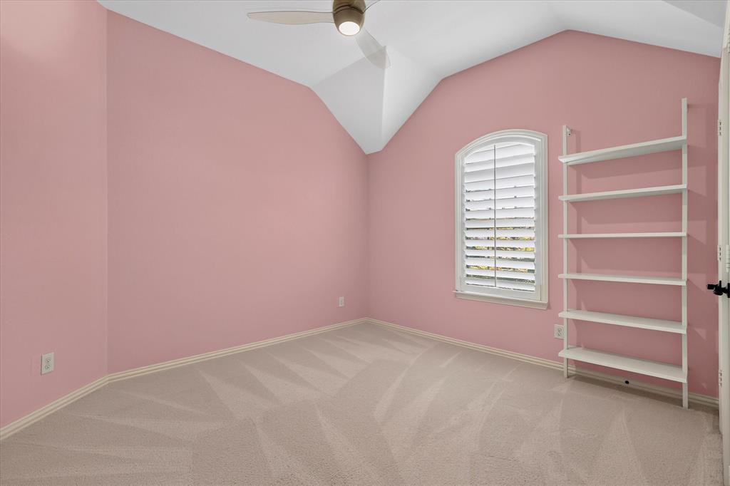 425 Waters Edge Way Property Photo 27