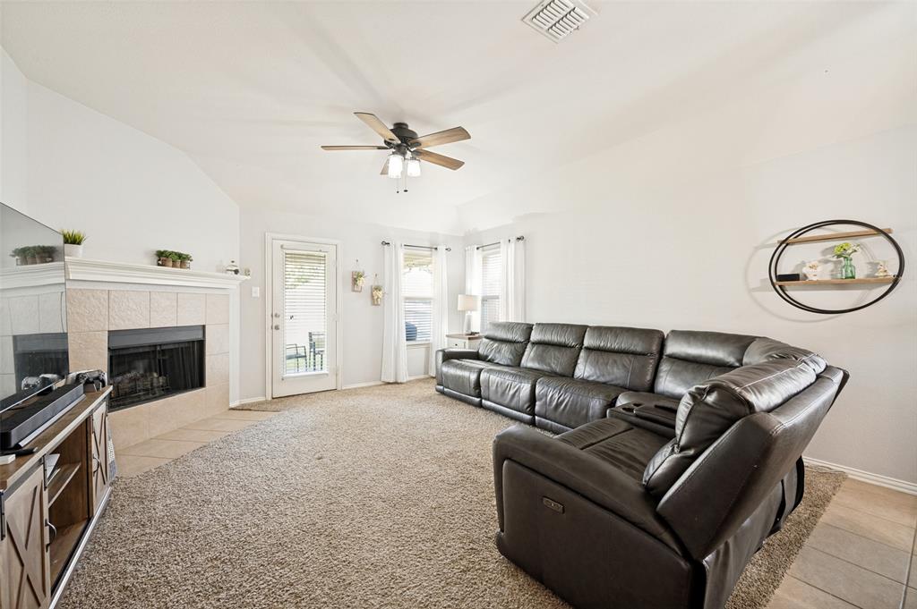 1421 Danielle Creek Drive Property Photo 10