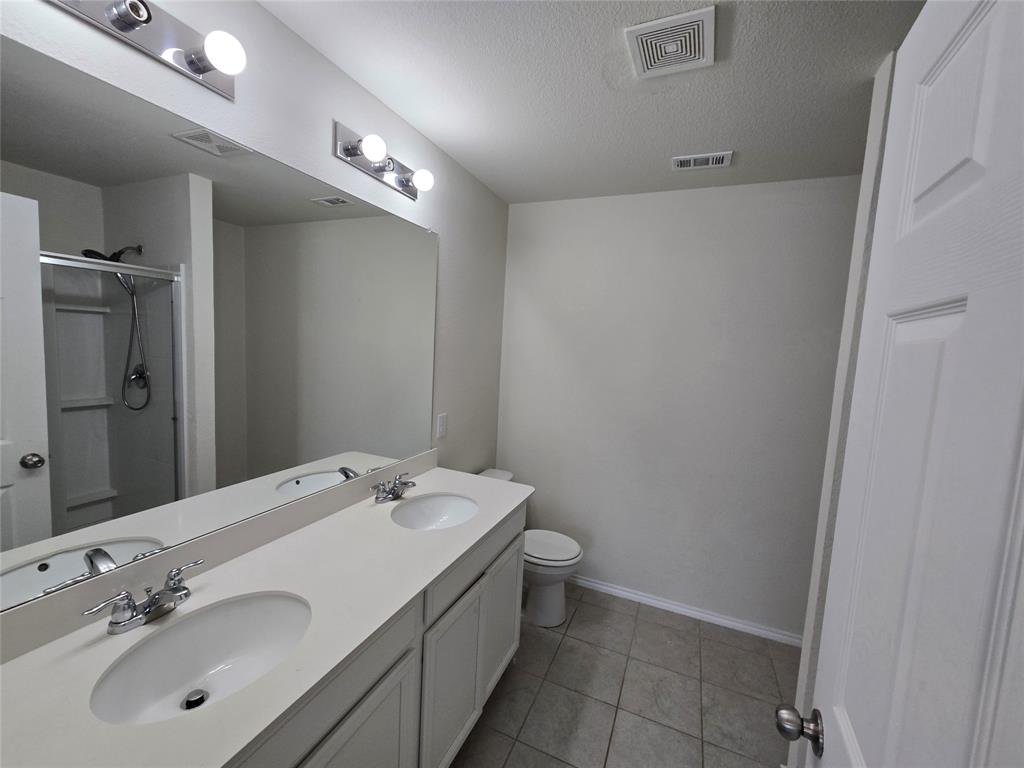 1126 Ainsley Lane Property Photo 8