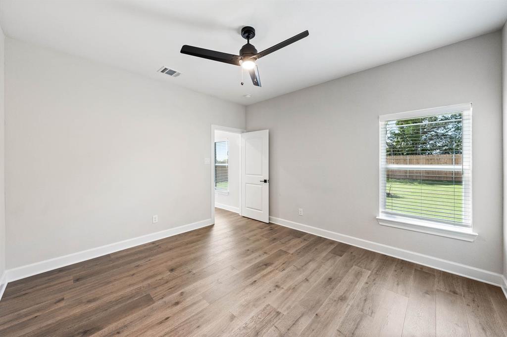 1013 Pecan Place Property Photo 4