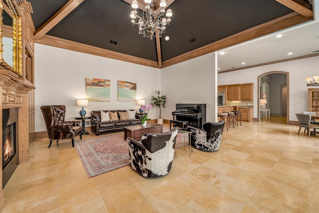 6049 Arrowhead Drive Property Photo 4