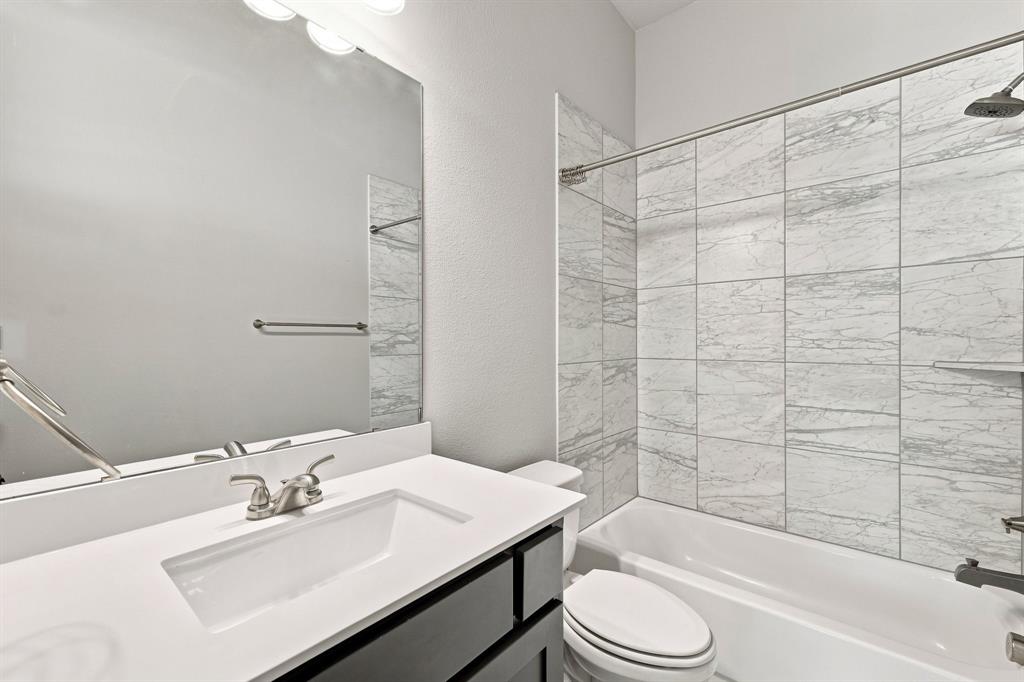 2318 Jefferson Avenue Property Photo 27