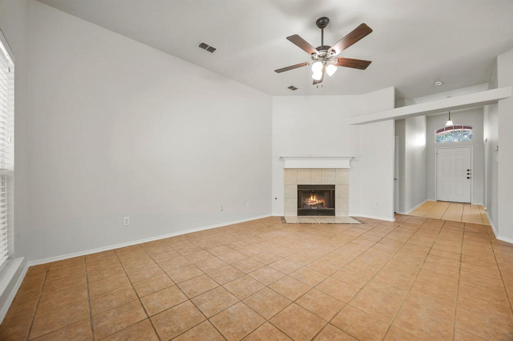 9313 Norfolk Lane Property Photo 5