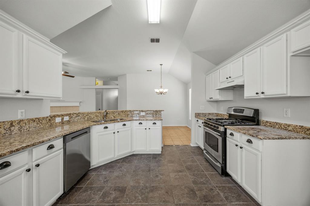 9313 Norfolk Lane Property Photo 8