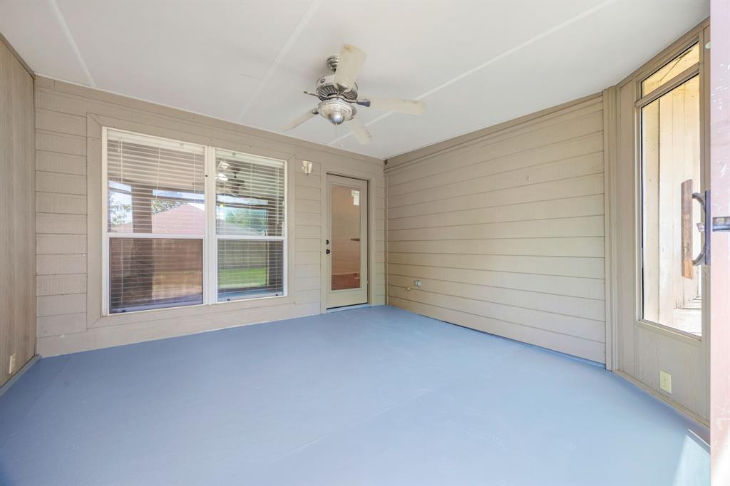9313 Norfolk Lane Property Photo 18