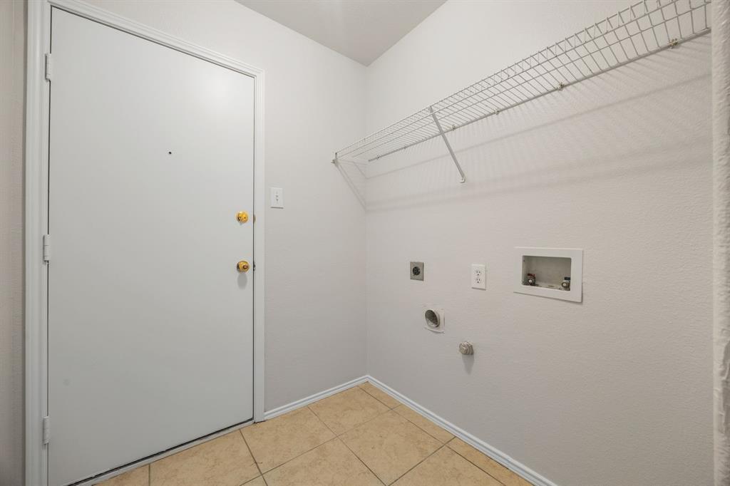 9313 Norfolk Lane Property Photo 19