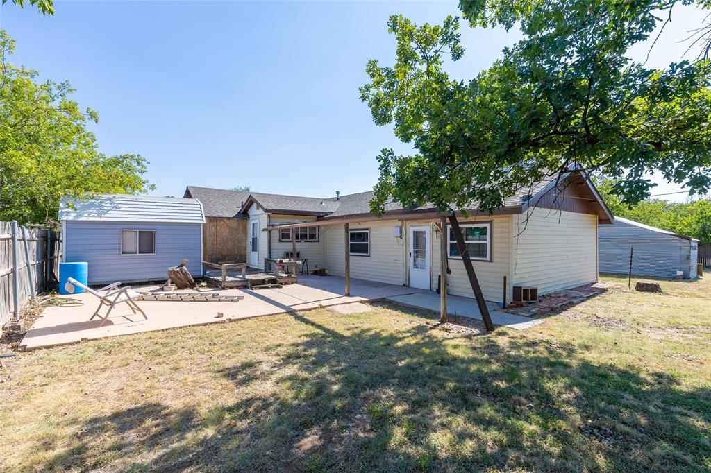 2610 S 25th Street Property Photo 25