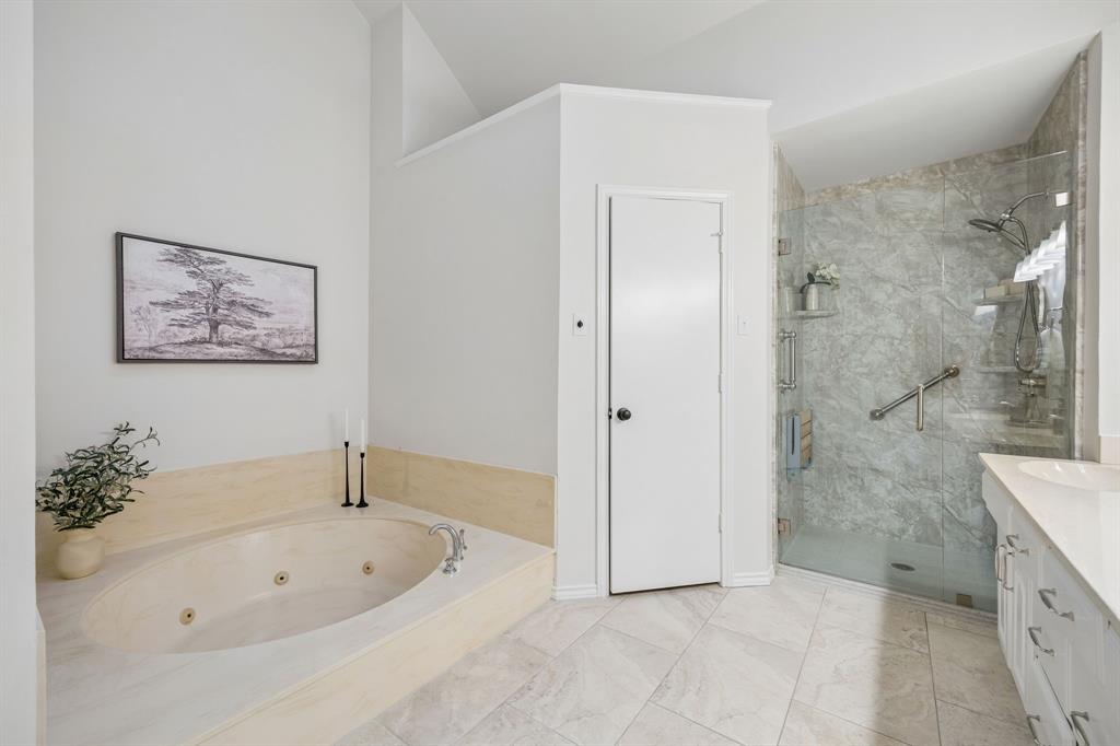 2112 Brandeis Drive Property Photo 24