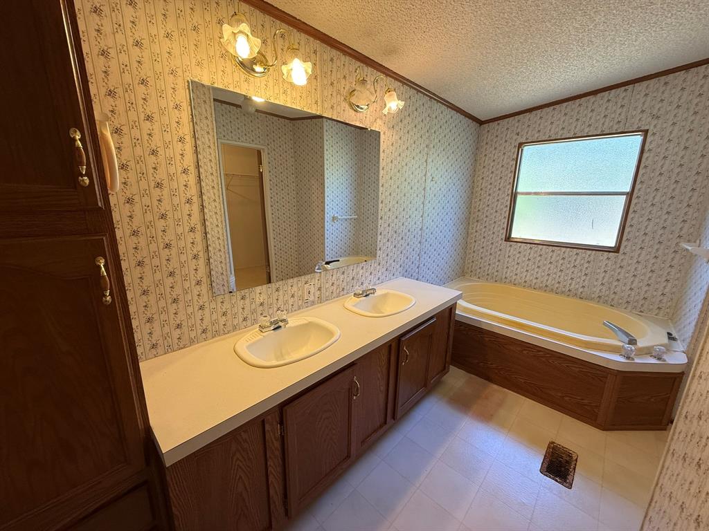 13804 Fm 279 Property Photo 11