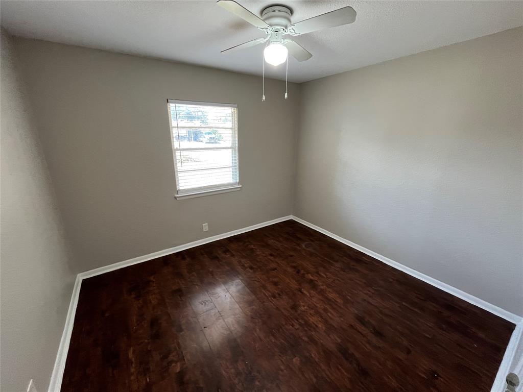317 E Ridgewood Drive Property Photo 8