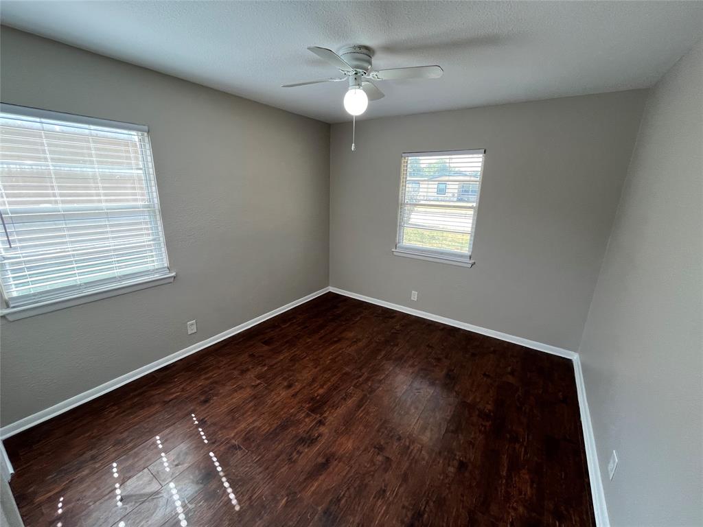 317 E Ridgewood Drive Property Photo 10