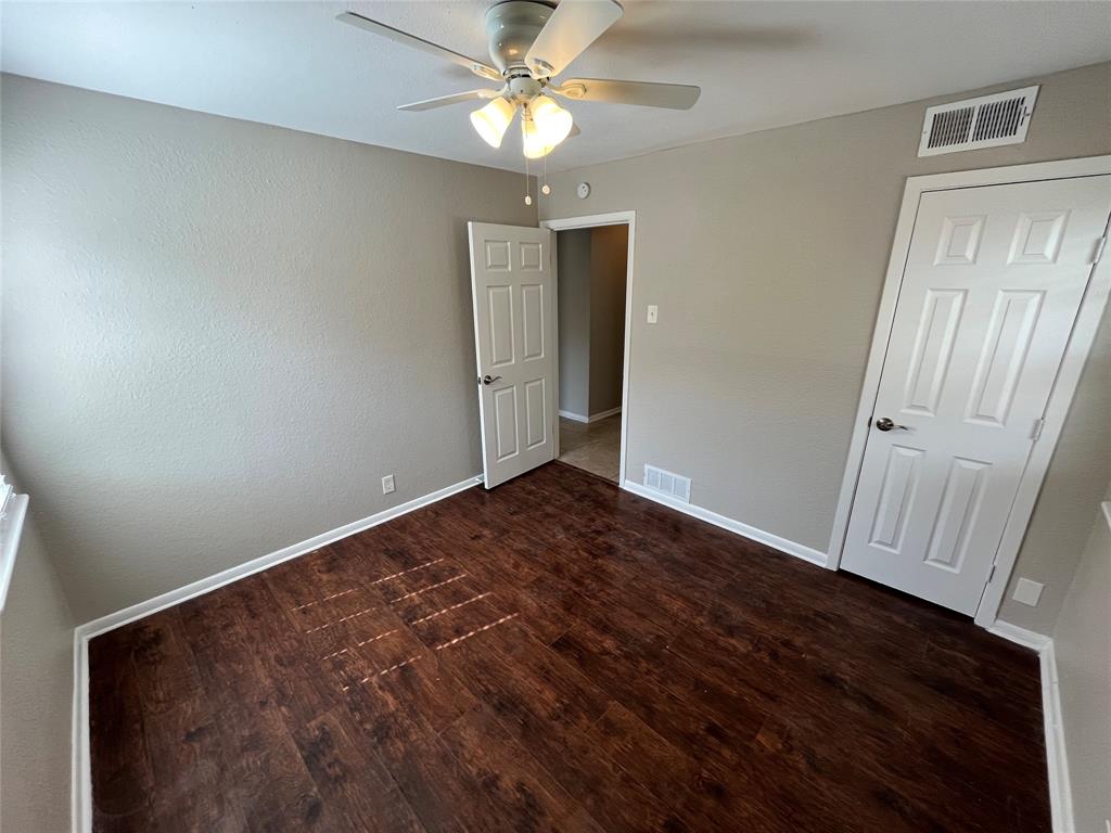 317 E Ridgewood Drive Property Photo 12