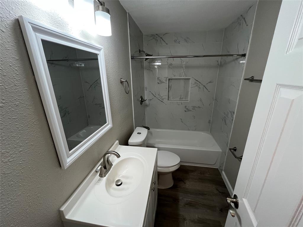 317 E Ridgewood Drive Property Photo 13