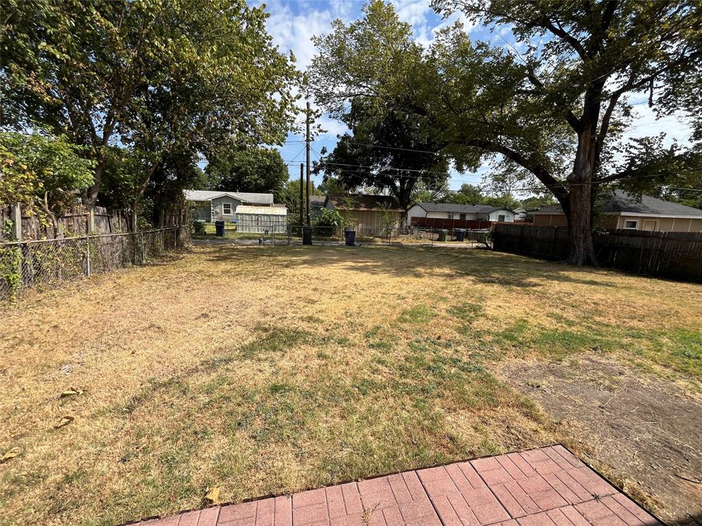 317 E Ridgewood Drive Property Photo 16