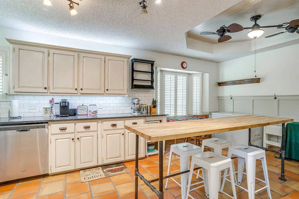 412 Inland Circle Property Photo 6