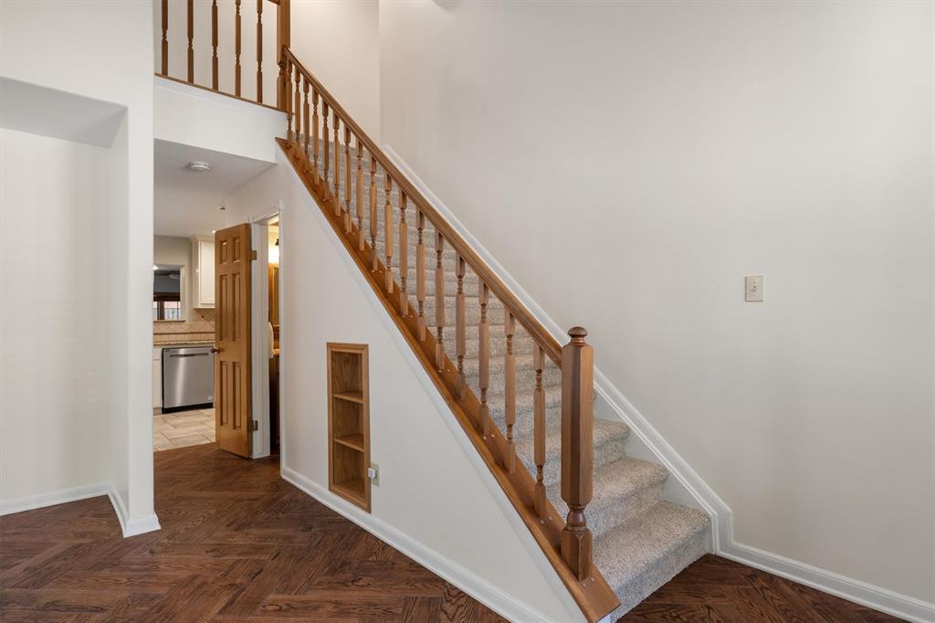 2710 Forestview Drive Property Photo 18