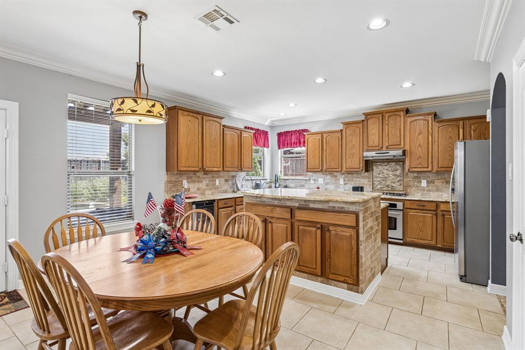 5804 Silver Leaf Drive Property Photo 8