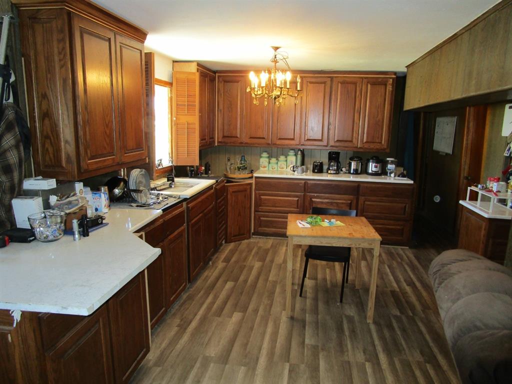109 E 14th Street Property Photo 9
